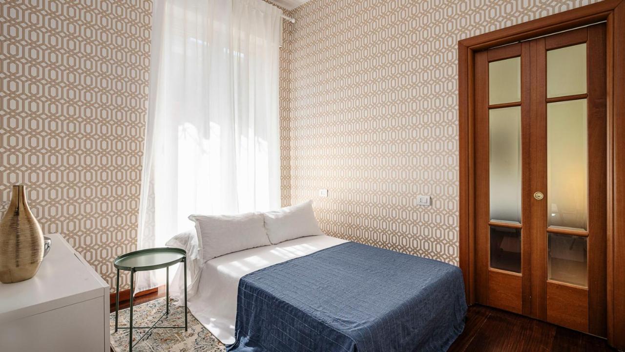 Апартаменты "Gold Fashion" - Residenza Duomo Citylife Милан Экстерьер фото